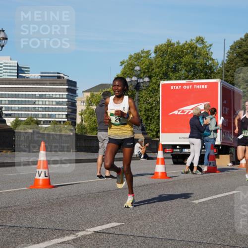 07.09.2025 - BARMER Alsterlauf Yannick Fuchs http://msf.ph/oto/8738425 07.09.2025 09:25:42 Laufen 2, 8374 meine-sportfotos.de