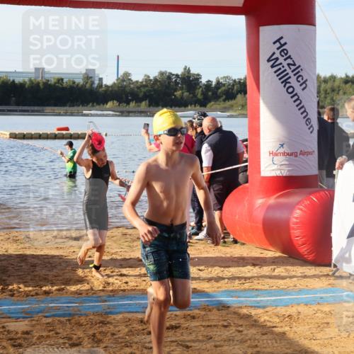 07.09.2025 - 19. Norderstedt Triathlon Luisa Fischer http://msf.ph/oto/8738445 07.09.2025 09:03:08 Schwimmen 6, 11, 15, 17, 23, 26, 30, 31, 41, 45, 51, 52, 55 meine-sportfotos.de