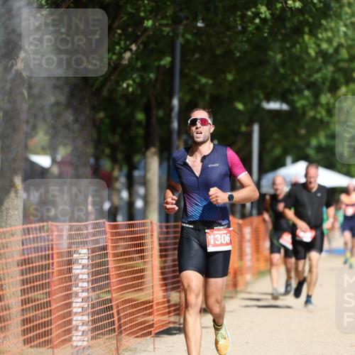 07.09.2025 - 19. Norderstedt Triathlon Michael Strokosch http://msf.ph/oto/8738452 07.09.2025 12:29:16 Laufen 818, 835, 1217, 1306, 1379 meine-sportfotos.de
