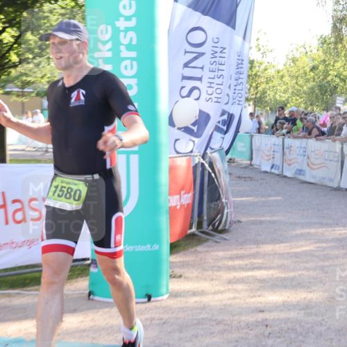 07.09.2025 - 19. Norderstedt Triathlon Luisa Fischer http://msf.ph/oto/8738459 07.09.2025 16:47:29 Ziel 1580 meine-sportfotos.de