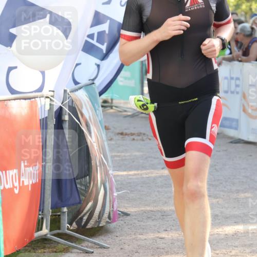 07.09.2025 - 19. Norderstedt Triathlon Luisa Fischer http://msf.ph/oto/8738483 07.09.2025 16:47:49 Ziel 1579 meine-sportfotos.de