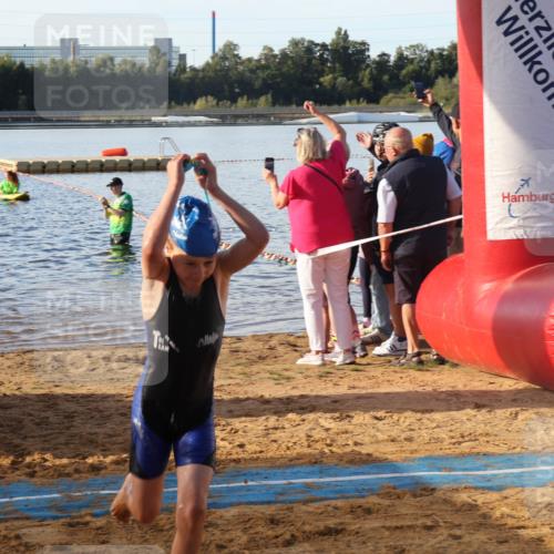 07.09.2025 - 19. Norderstedt Triathlon Luisa Fischer http://msf.ph/oto/8738535 07.09.2025 09:03:23 Schwimmen 21, 29, 30, 36, 39, 47 meine-sportfotos.de