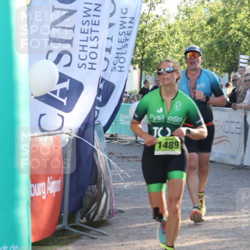 07.09.2025 - 19. Norderstedt Triathlon Luisa Fischer http://msf.ph/oto/8738577 07.09.2025 16:47:59 Ziel 1489, 1623, 1628 meine-sportfotos.de