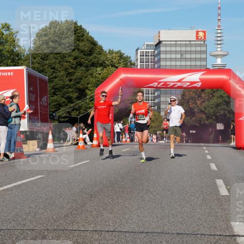 07.09.2025 - BARMER Alsterlauf Yannick Fuchs http://msf.ph/oto/8738628 07.09.2025 09:25:46 Laufen 181, 8354 meine-sportfotos.de