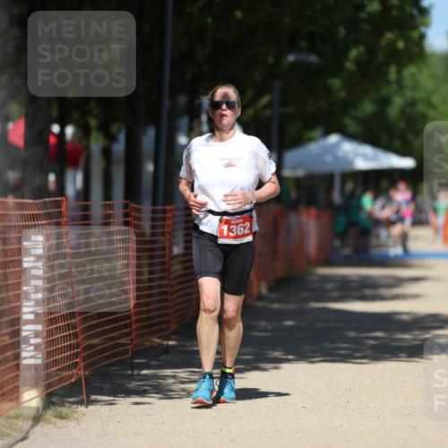 07.09.2025 - 19. Norderstedt Triathlon Michael Strokosch http://msf.ph/oto/8738640 07.09.2025 13:46:12 Laufen 351, 1362 meine-sportfotos.de