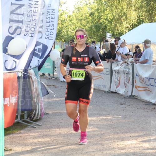 07.09.2025 - 19. Norderstedt Triathlon Luisa Fischer http://msf.ph/oto/8738643 07.09.2025 16:48:29 Ziel 1074 meine-sportfotos.de
