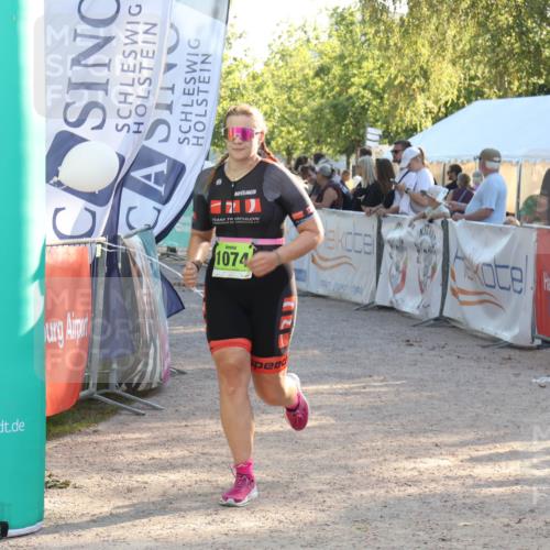 07.09.2025 - 19. Norderstedt Triathlon Luisa Fischer http://msf.ph/oto/8738651 07.09.2025 16:48:29 Ziel 1074 meine-sportfotos.de