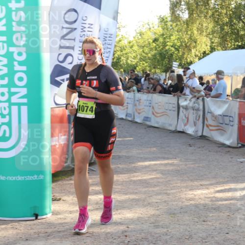 07.09.2025 - 19. Norderstedt Triathlon Luisa Fischer http://msf.ph/oto/8738661 07.09.2025 16:48:30 Ziel 1074 meine-sportfotos.de