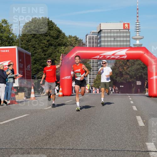 07.09.2025 - BARMER Alsterlauf Yannick Fuchs http://msf.ph/oto/8738680 07.09.2025 09:25:47 Laufen 19, 8354 meine-sportfotos.de