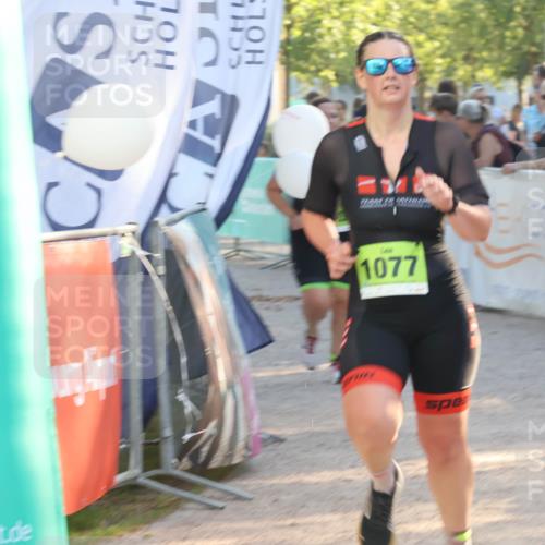 07.09.2025 - 19. Norderstedt Triathlon Luisa Fischer http://msf.ph/oto/8738724 07.09.2025 16:48:45 Ziel 1077, 1093 meine-sportfotos.de