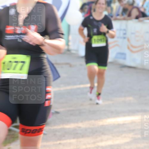 07.09.2025 - 19. Norderstedt Triathlon Luisa Fischer http://msf.ph/oto/8738734 07.09.2025 16:48:46 Ziel 1077, 1093 meine-sportfotos.de