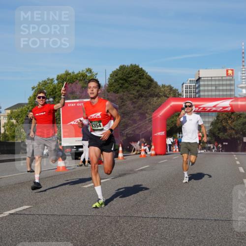 07.09.2025 - BARMER Alsterlauf Yannick Fuchs http://msf.ph/oto/8738768 07.09.2025 09:25:48 Laufen 8354 meine-sportfotos.de