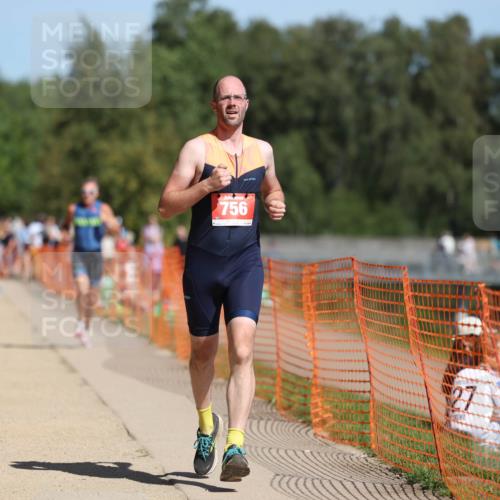 07.09.2025 - 19. Norderstedt Triathlon Michael Strokosch http://msf.ph/oto/8738777 07.09.2025 12:29:26 Laufen 756, 791, 802, 818, 835, 1217 meine-sportfotos.de