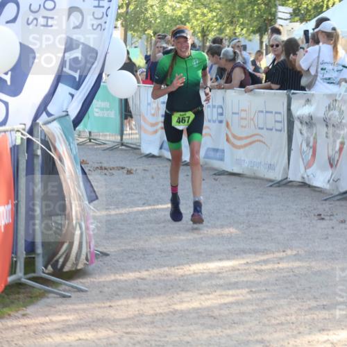 07.09.2025 - 19. Norderstedt Triathlon Luisa Fischer http://msf.ph/oto/8738779 07.09.2025 16:48:51 Ziel 467, 1077, 1093 meine-sportfotos.de