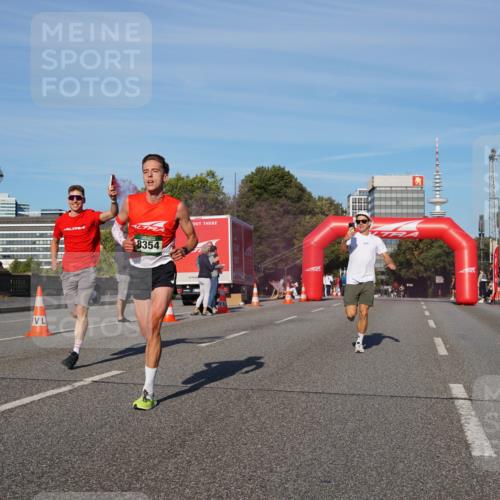 07.09.2025 - BARMER Alsterlauf Yannick Fuchs http://msf.ph/oto/8738796 07.09.2025 09:25:49 Laufen 8354 meine-sportfotos.de
