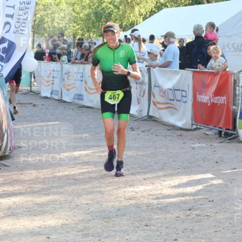 07.09.2025 - 19. Norderstedt Triathlon Luisa Fischer http://msf.ph/oto/8738814 07.09.2025 16:48:53 Ziel 467, 1077, 1093 meine-sportfotos.de