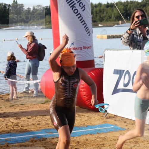 07.09.2025 - 19. Norderstedt Triathlon Luisa Fischer http://msf.ph/oto/8738862 07.09.2025 09:03:59 Schwimmen 10, 18, 20, 28, 35 meine-sportfotos.de