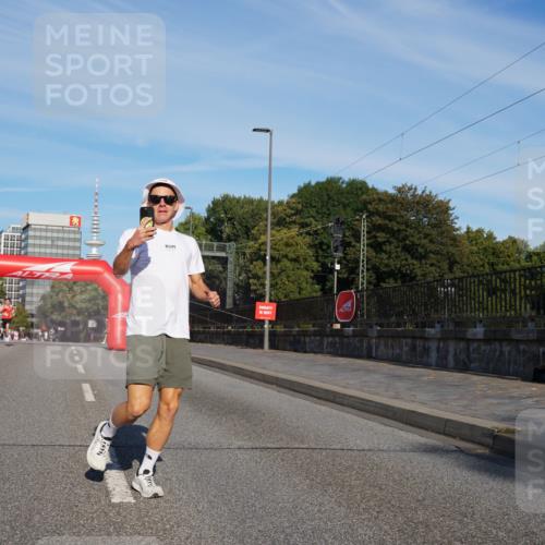 07.09.2025 - BARMER Alsterlauf Yannick Fuchs http://msf.ph/oto/8738874 07.09.2025 09:25:50 Laufen  meine-sportfotos.de