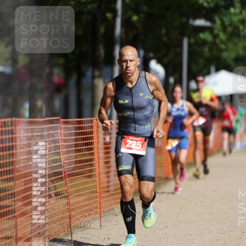 07.09.2025 - 19. Norderstedt Triathlon Michael Strokosch http://msf.ph/oto/8738885 07.09.2025 11:50:40 Laufen 225, 1185, 1335 meine-sportfotos.de