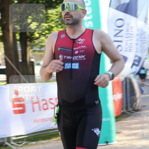 07.09.2025 - 19. Norderstedt Triathlon Luisa Fischer http://msf.ph/oto/8738887 07.09.2025 16:48:59 Ziel 399, 467, 1575 meine-sportfotos.de