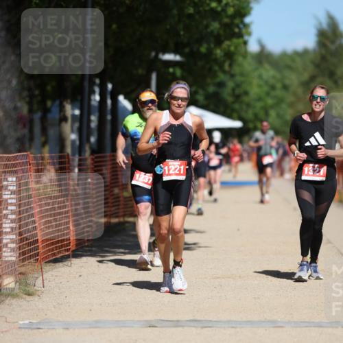 07.09.2025 - 19. Norderstedt Triathlon Michael Strokosch http://msf.ph/oto/8738889 07.09.2025 13:05:48 Laufen 1221, 1237, 1321 meine-sportfotos.de