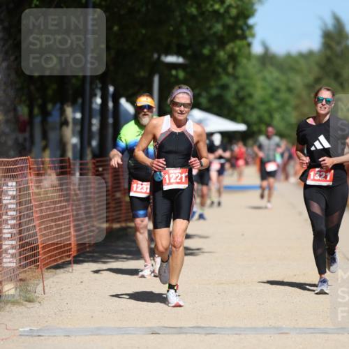 07.09.2025 - 19. Norderstedt Triathlon Michael Strokosch http://msf.ph/oto/8738899 07.09.2025 13:05:48 Laufen 1221, 1237, 1321 meine-sportfotos.de