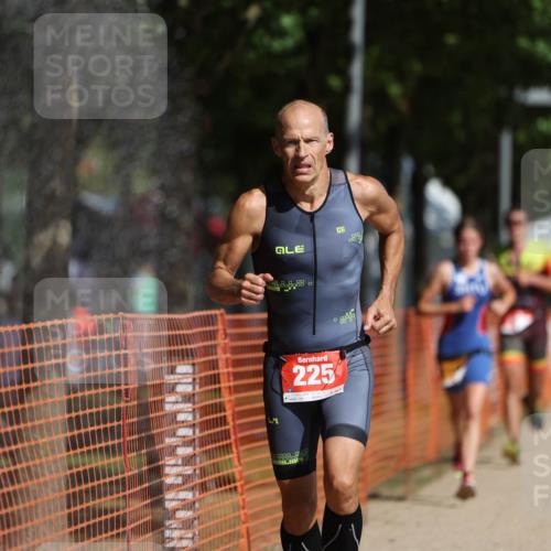 07.09.2025 - 19. Norderstedt Triathlon Michael Strokosch http://msf.ph/oto/8738927 07.09.2025 11:50:41 Laufen 225, 1185, 1335 meine-sportfotos.de