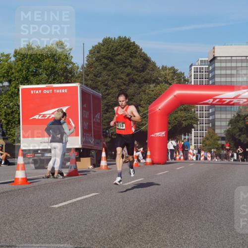 07.09.2025 - BARMER Alsterlauf Yannick Fuchs http://msf.ph/oto/8738931 07.09.2025 09:25:54 Laufen 4118 meine-sportfotos.de