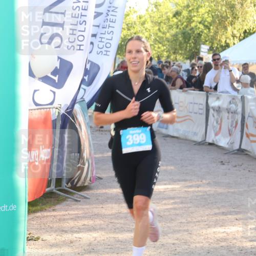 07.09.2025 - 19. Norderstedt Triathlon Luisa Fischer http://msf.ph/oto/8738936 07.09.2025 16:49:03 Ziel 399, 1575, 1589 meine-sportfotos.de
