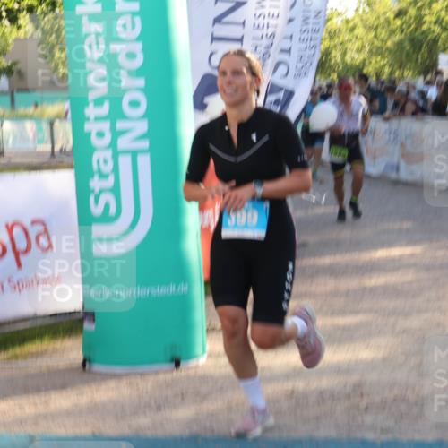07.09.2025 - 19. Norderstedt Triathlon Luisa Fischer http://msf.ph/oto/8738946 07.09.2025 16:49:03 Ziel 399, 1575, 1589 meine-sportfotos.de