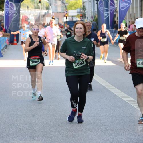 07.09.2025 - BARMER Alsterlauf Strokosch-Dieckow http://msf.ph/oto/8738950 07.09.2025 10:18:59 Ziel 2024, 2189, 2761, 3399, 3400, 3581, 3882, 4060, 4207, 4390, 4410, 4438, 4459, 5325, 5622, 5712, 6003 meine-sportfotos.de