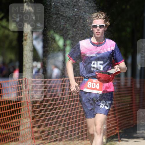 07.09.2025 - 19. Norderstedt Triathlon Michael Strokosch http://msf.ph/oto/8738958 07.09.2025 13:46:40 Laufen 359, 804 meine-sportfotos.de