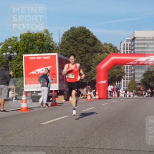 07.09.2025 - BARMER Alsterlauf Yannick Fuchs http://msf.ph/oto/8738963 07.09.2025 09:25:54 Laufen  meine-sportfotos.de