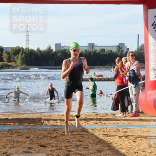 07.09.2025 - 19. Norderstedt Triathlon Luisa Fischer http://msf.ph/oto/8738992 07.09.2025 09:28:23 Schwimmen 553, 557, 633 meine-sportfotos.de