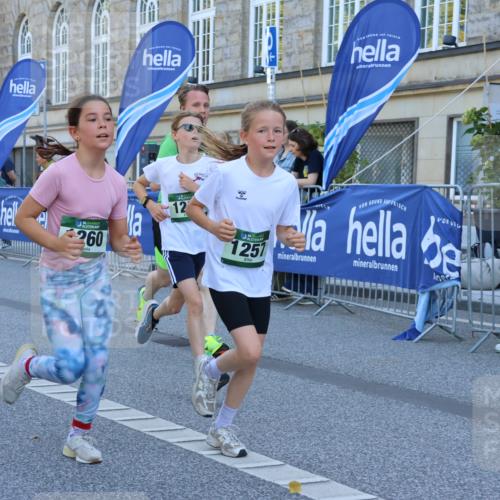07.09.2025 - BARMER Alsterlauf Strokosch-Dieckow http://msf.ph/oto/8739012 07.09.2025 11:43:19 Ziel 1022, 1084, 1115, 1130, 1131, 1225, 8382 meine-sportfotos.de