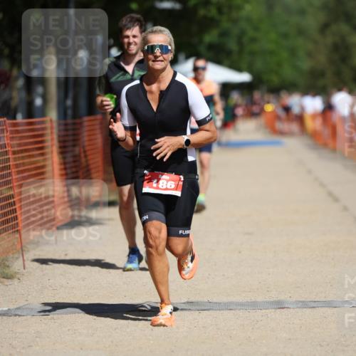 07.09.2025 - 19. Norderstedt Triathlon Michael Strokosch http://msf.ph/oto/8739050 07.09.2025 12:29:35 Laufen 186, 791, 802, 1350, 1351 meine-sportfotos.de