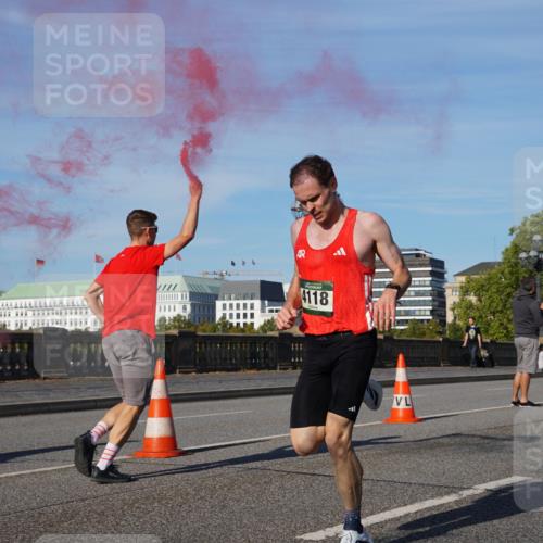 07.09.2025 - BARMER Alsterlauf Yannick Fuchs http://msf.ph/oto/8739056 07.09.2025 09:25:56 Laufen 4118 meine-sportfotos.de