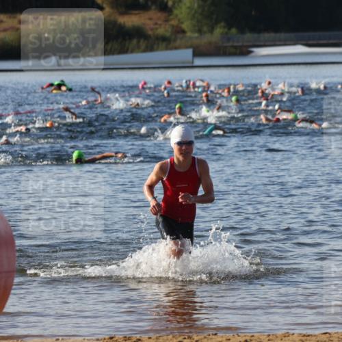 07.09.2025 - 19. Norderstedt Triathlon Luisa Fischer http://msf.ph/oto/8739091 07.09.2025 09:28:38 Schwimmen 553, 557, 583 meine-sportfotos.de