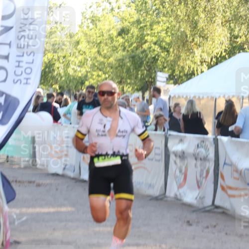 07.09.2025 - 19. Norderstedt Triathlon Luisa Fischer http://msf.ph/oto/8739115 07.09.2025 16:49:23 Ziel 387, 1053, 1551, 1588 meine-sportfotos.de