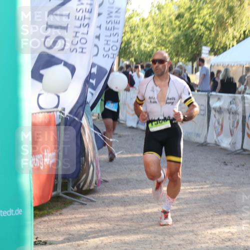 07.09.2025 - 19. Norderstedt Triathlon Luisa Fischer http://msf.ph/oto/8739118 07.09.2025 16:49:23 Ziel 387, 1053, 1551, 1588 meine-sportfotos.de