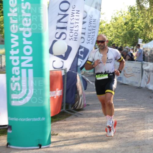 07.09.2025 - 19. Norderstedt Triathlon Luisa Fischer http://msf.ph/oto/8739125 07.09.2025 16:49:24 Ziel 387, 1053, 1551, 1588 meine-sportfotos.de
