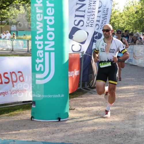 07.09.2025 - 19. Norderstedt Triathlon Luisa Fischer http://msf.ph/oto/8739129 07.09.2025 16:49:24 Ziel 387, 1053, 1551, 1588 meine-sportfotos.de