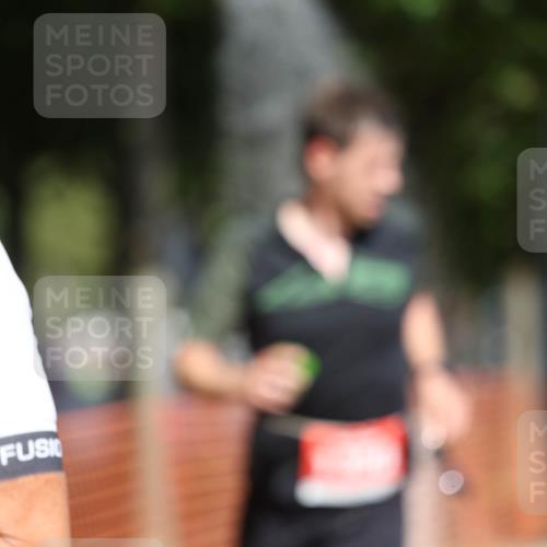 07.09.2025 - 19. Norderstedt Triathlon Michael Strokosch http://msf.ph/oto/8739130 07.09.2025 12:29:37 Laufen 186, 802, 1350, 1351 meine-sportfotos.de