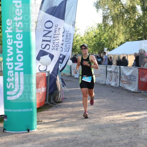 07.09.2025 - 19. Norderstedt Triathlon Luisa Fischer http://msf.ph/oto/8739151 07.09.2025 16:49:26 Ziel 387, 1053, 1588 meine-sportfotos.de