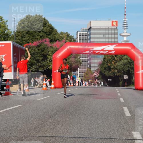 07.09.2025 - BARMER Alsterlauf Yannick Fuchs http://msf.ph/oto/8739163 07.09.2025 09:26:02 Laufen  meine-sportfotos.de