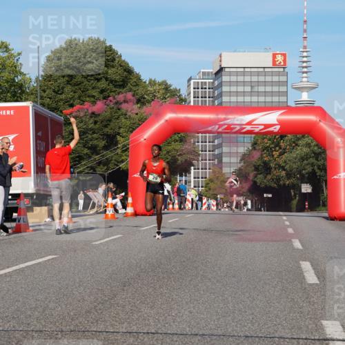 07.09.2025 - BARMER Alsterlauf Yannick Fuchs http://msf.ph/oto/8739177 07.09.2025 09:26:02 Laufen 29 meine-sportfotos.de