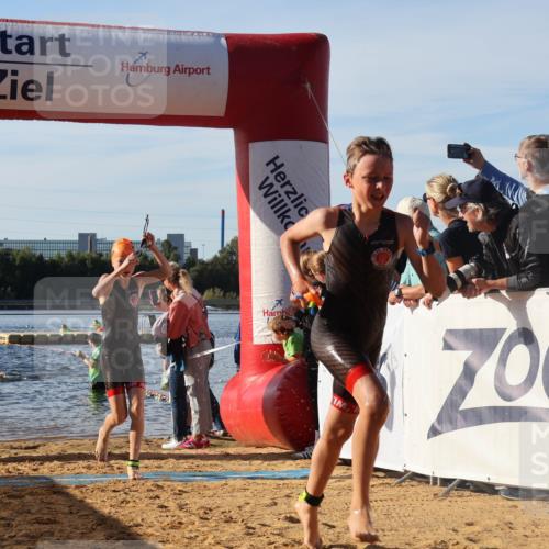 07.09.2025 - 19. Norderstedt Triathlon Luisa Fischer http://msf.ph/oto/8739245 07.09.2025 09:29:12 Schwimmen 586, 594, 600 meine-sportfotos.de