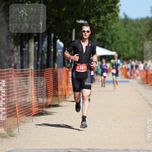 07.09.2025 - 19. Norderstedt Triathlon Michael Strokosch http://msf.ph/oto/8739259 07.09.2025 12:29:58 Laufen 279, 1357 meine-sportfotos.de