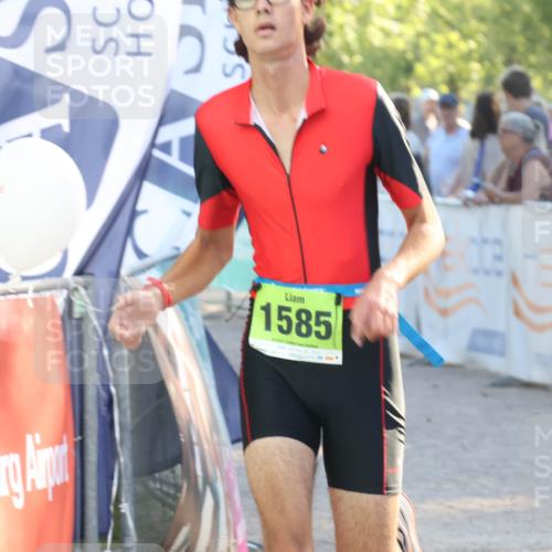 07.09.2025 - 19. Norderstedt Triathlon Luisa Fischer http://msf.ph/oto/8739260 07.09.2025 16:50:17 Ziel 1585, 1607 meine-sportfotos.de