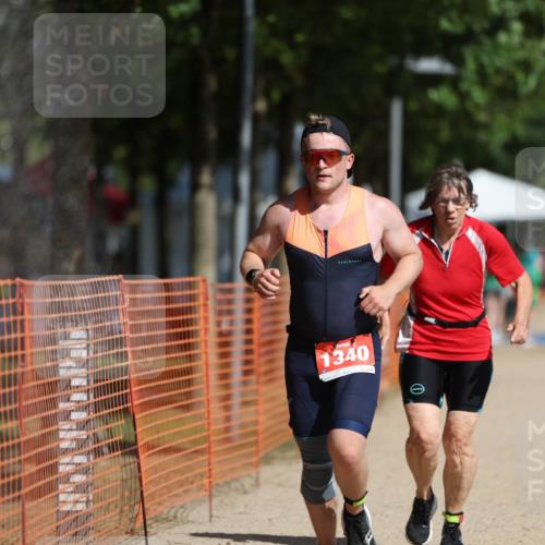 07.09.2025 - 19. Norderstedt Triathlon Michael Strokosch http://msf.ph/oto/8739261 07.09.2025 11:50:55 Laufen 787, 1229, 1340 meine-sportfotos.de